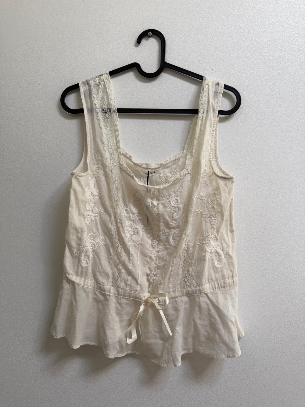Zara Cream Lace-Trim Sleeveless Peplum Top